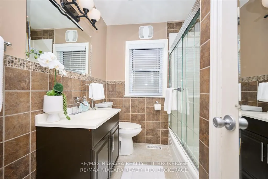 Photo 12 of 5667 Montrose Road, Niagara Falls, Ascot — HOMEH
