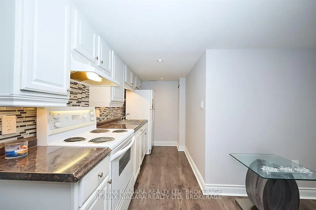 Photo 20 of 5667 Montrose Road, Niagara Falls, Ascot — HOMEH