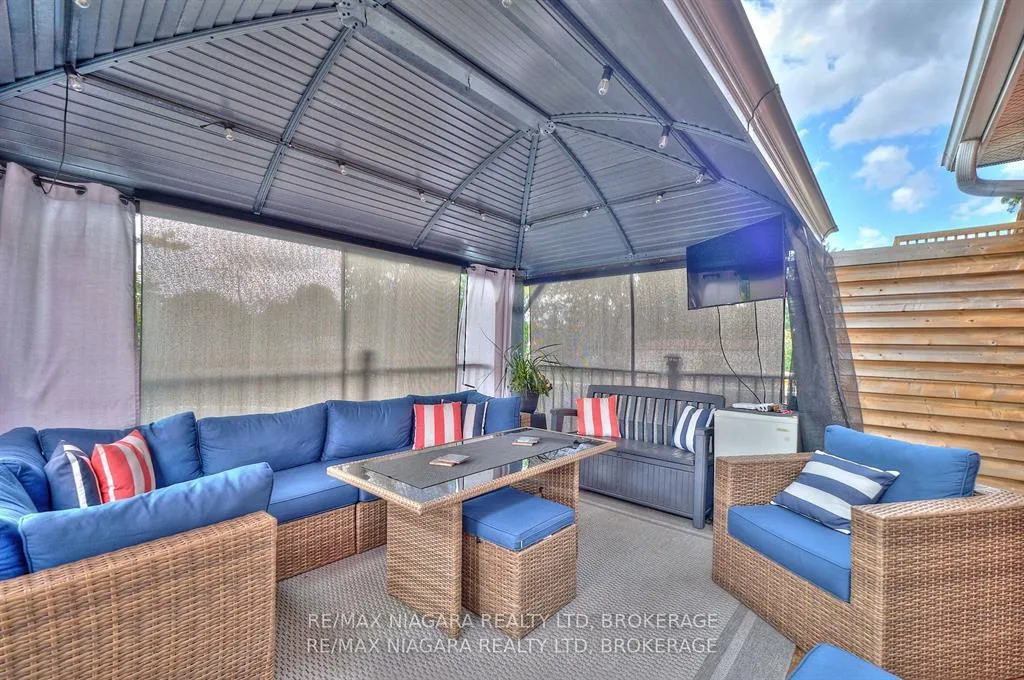 Photo 28 of 5667 Montrose Road, Niagara Falls, Ascot — HOMEH