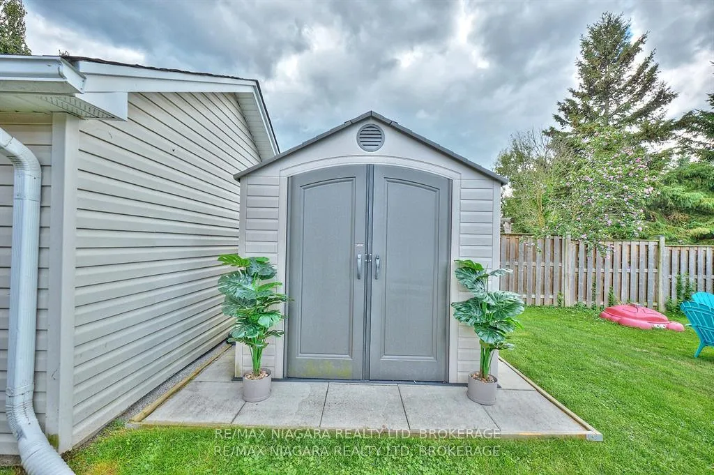 Photo 31 of 5667 Montrose Road, Niagara Falls, Ascot — HOMEH