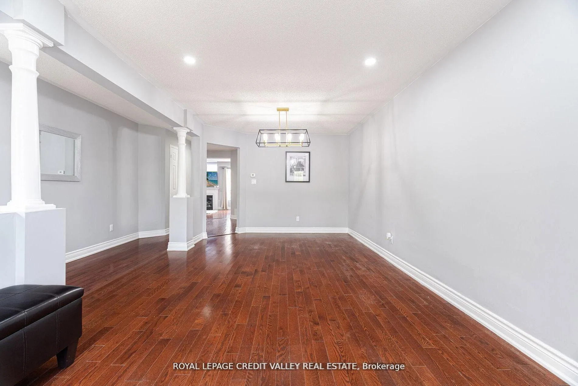 Photo 9 of 12 Greenhalf Drive, Ajax, South East — HOMEH