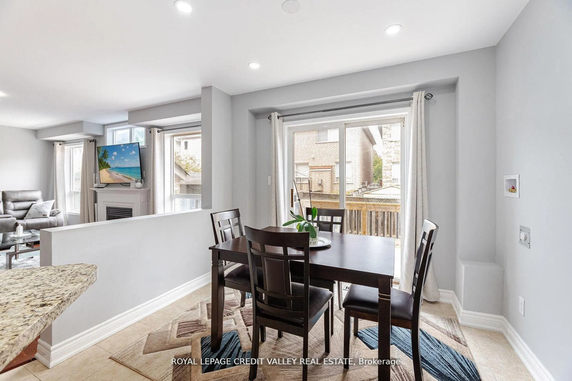 Photo 14 of 12 Greenhalf Drive, Ajax, South East — HOMEH