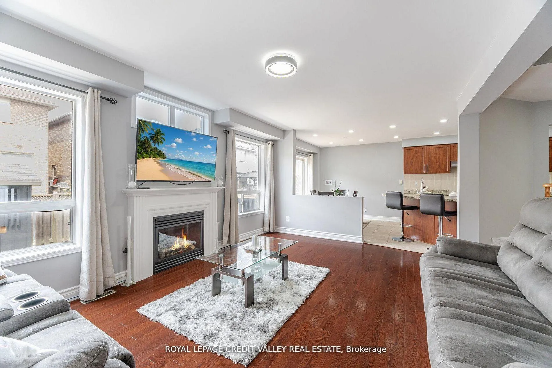 Photo 18 of 12 Greenhalf Drive, Ajax, South East — HOMEH