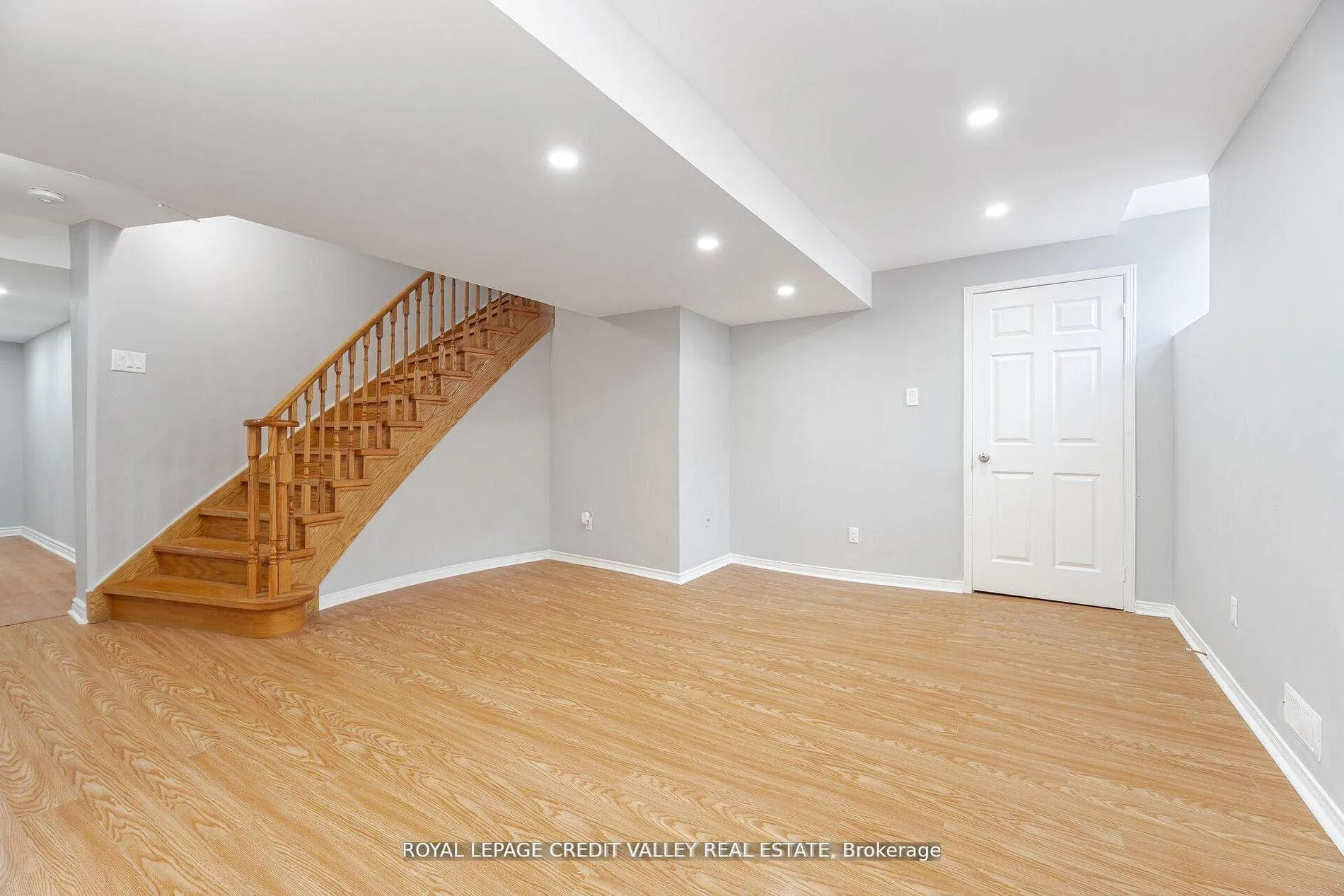 Photo 37 of 12 Greenhalf Drive, Ajax, South East — HOMEH