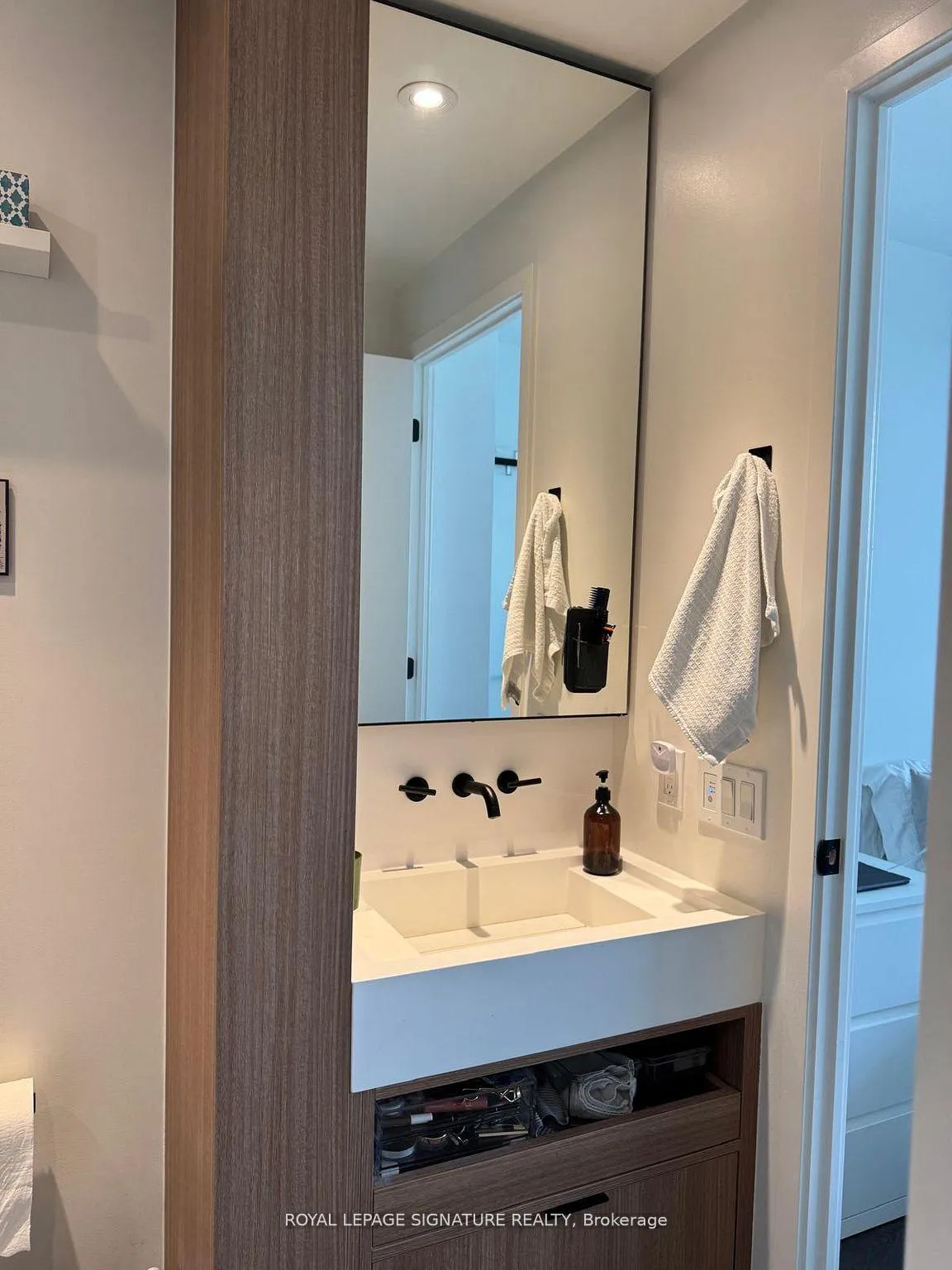 Photo 4 of Unit 2612, 55 Charles Street, Toronto, Church-Yonge Corridor — HOMEH