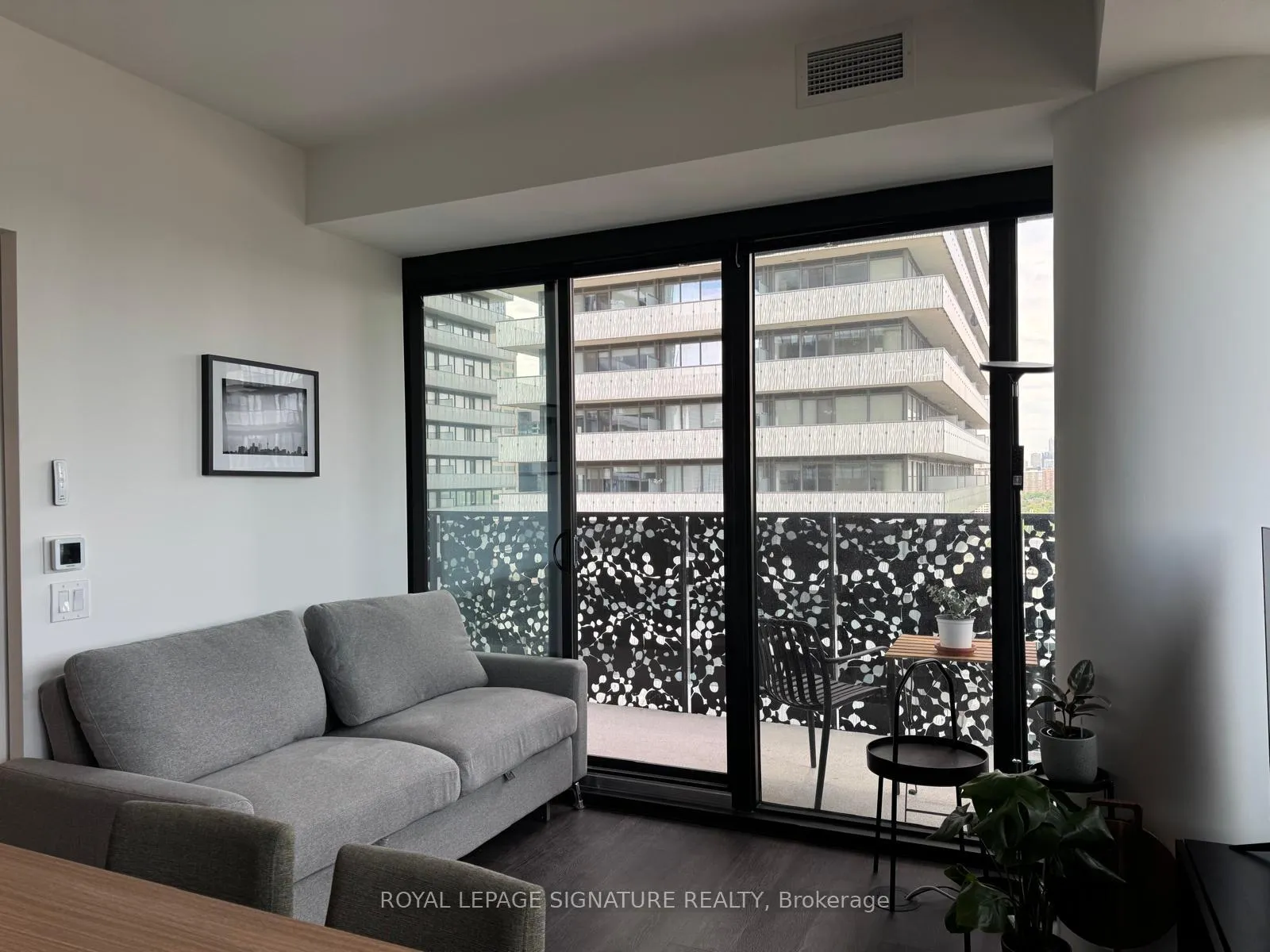 Photo 9 of Unit 2612, 55 Charles Street, Toronto, Church-Yonge Corridor — HOMEH