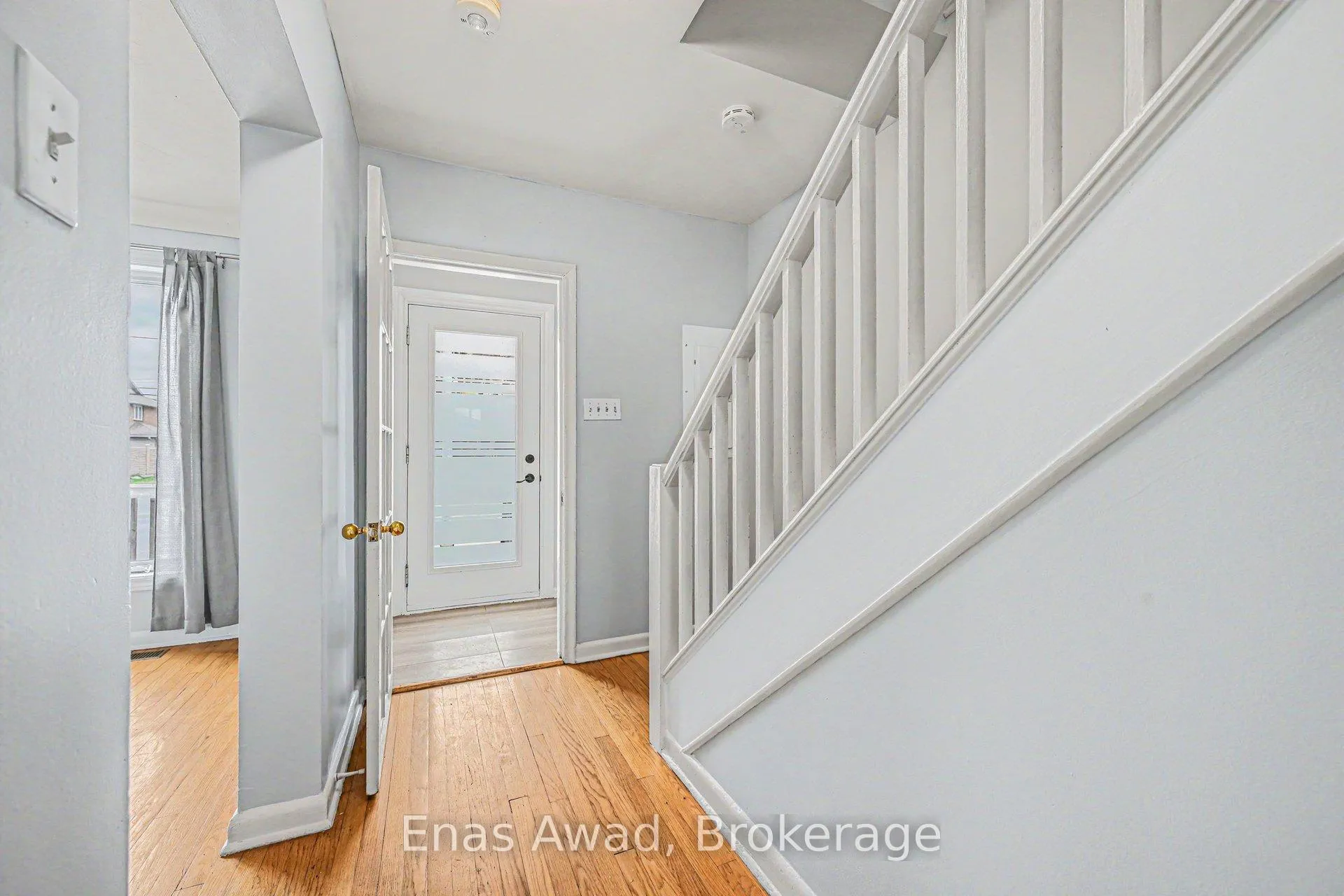 Photo 3 of Unit A, 1677 Baseline Road, Ottawa, Bel Air Heights — HOMEH