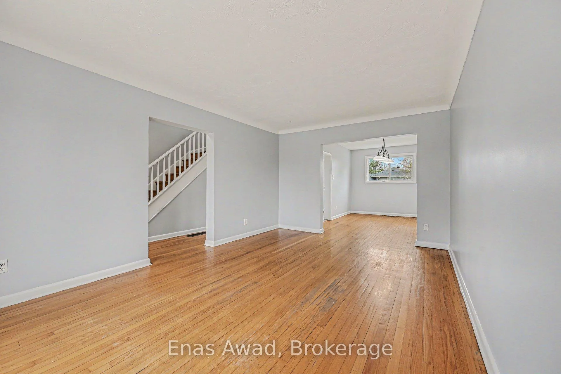 Photo 4 of Unit A, 1677 Baseline Road, Ottawa, Bel Air Heights — HOMEH