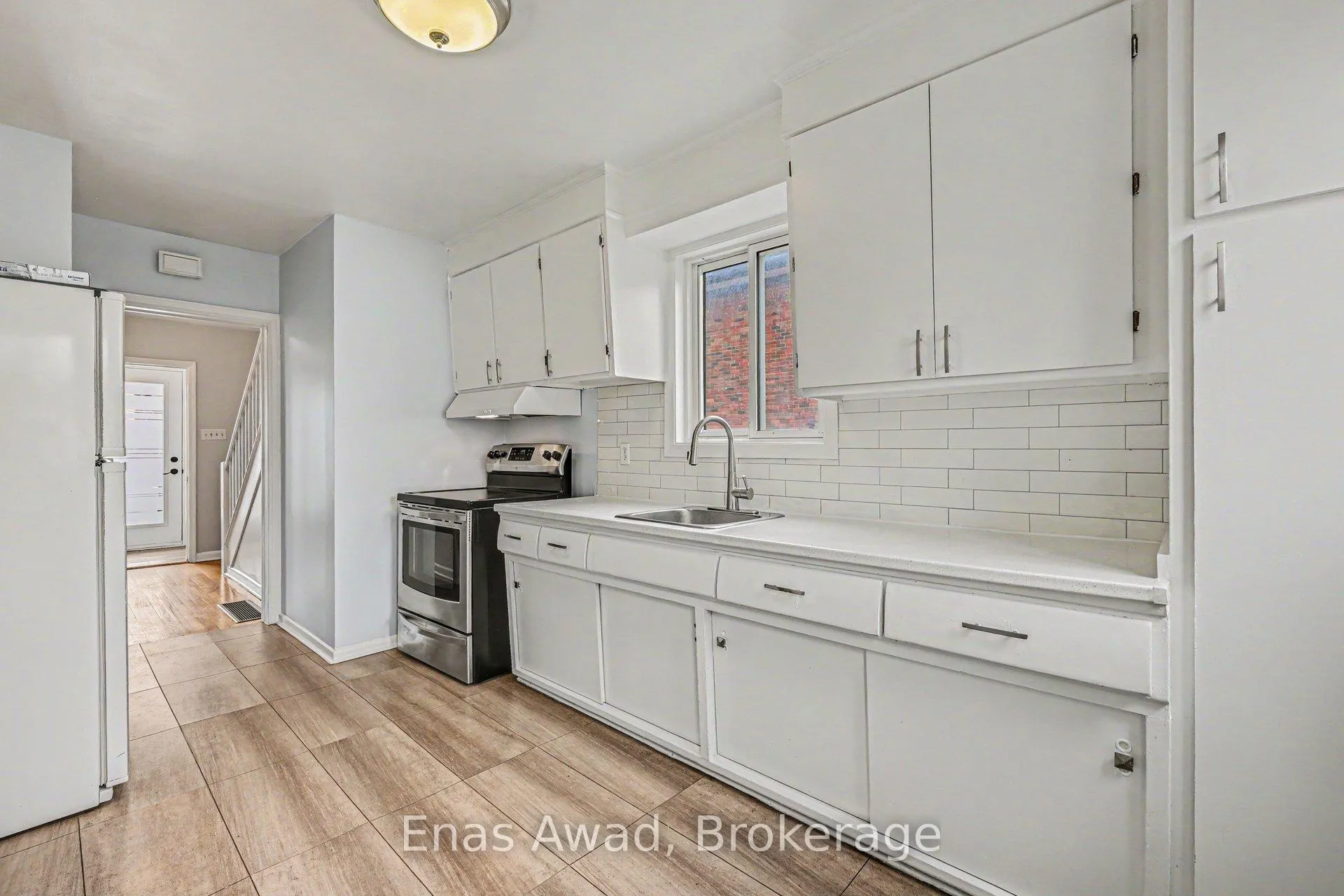 Photo 7 of Unit A, 1677 Baseline Road, Ottawa, Bel Air Heights — HOMEH