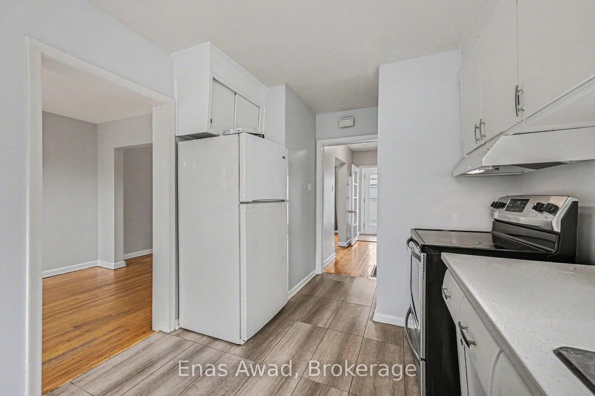 Photo 8 of Unit A, 1677 Baseline Road, Ottawa, Bel Air Heights — HOMEH