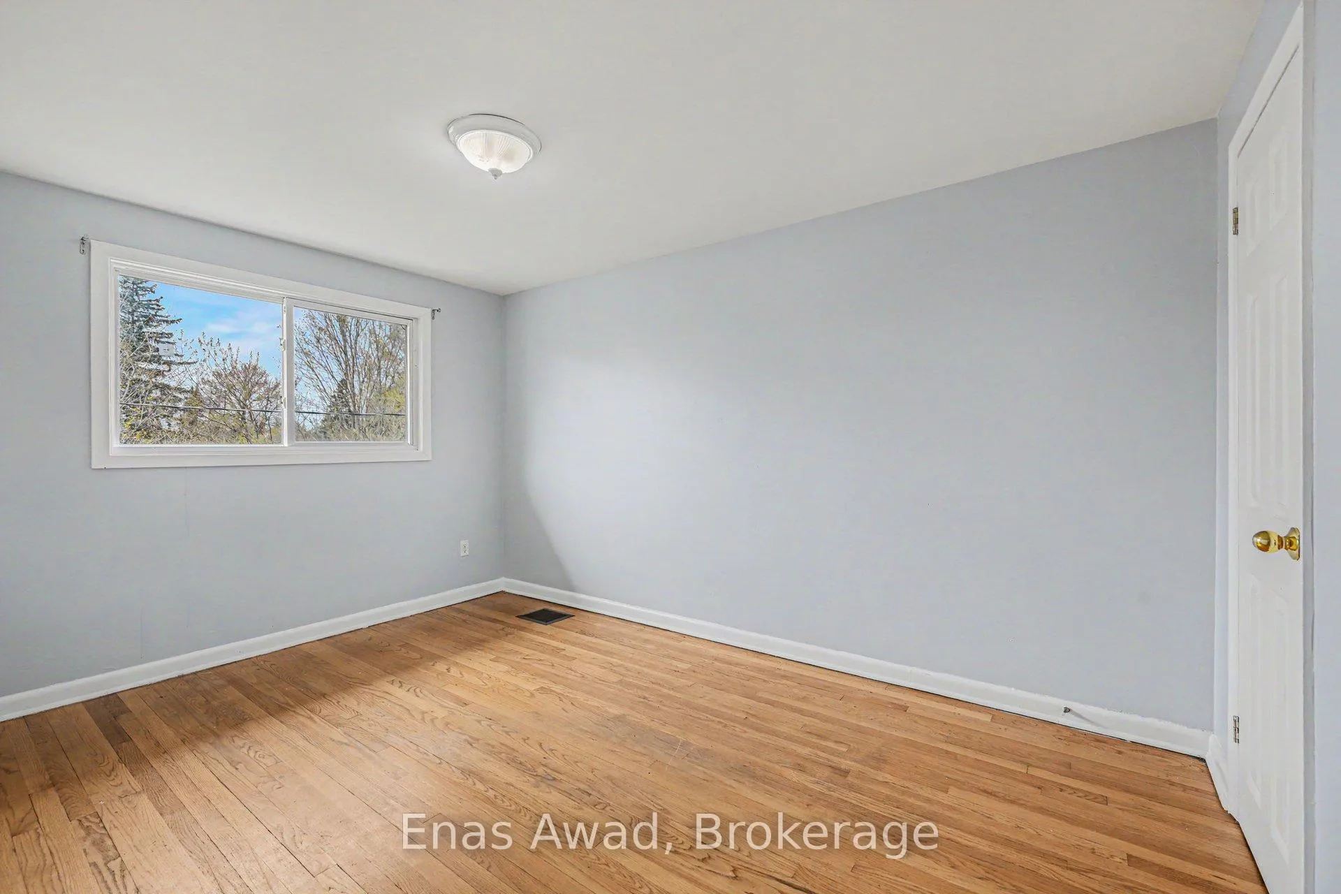 Photo 12 of Unit A, 1677 Baseline Road, Ottawa, Bel Air Heights — HOMEH