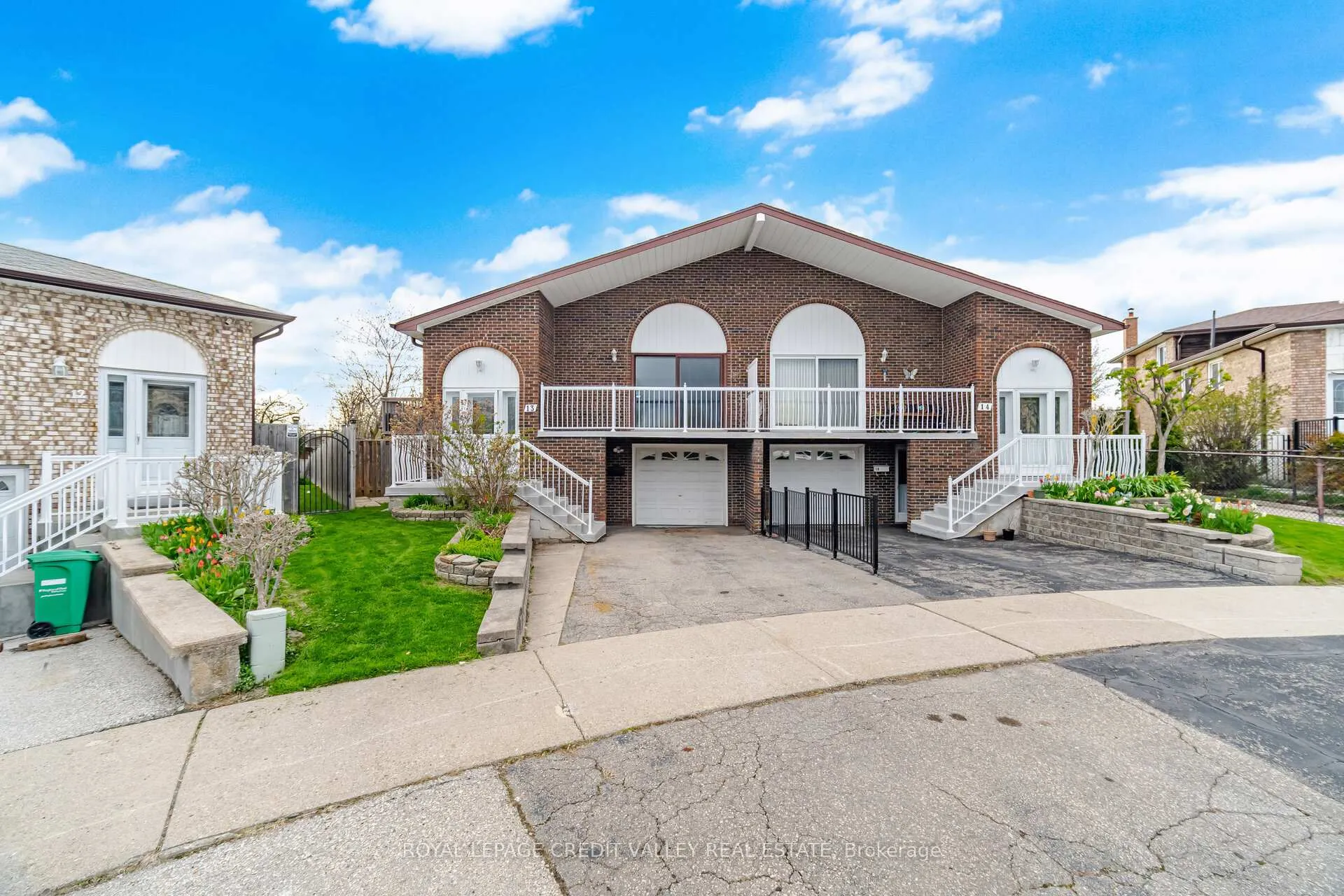 Photo 2 of 13 Cheryl Court, Brampton, Brampton North — HOMEH
