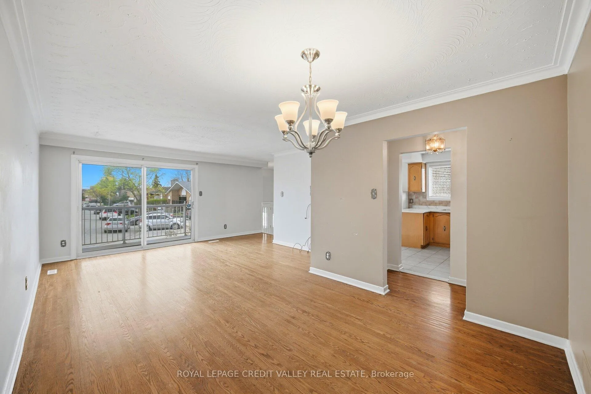 Photo 13 of 13 Cheryl Court, Brampton, Brampton North — HOMEH