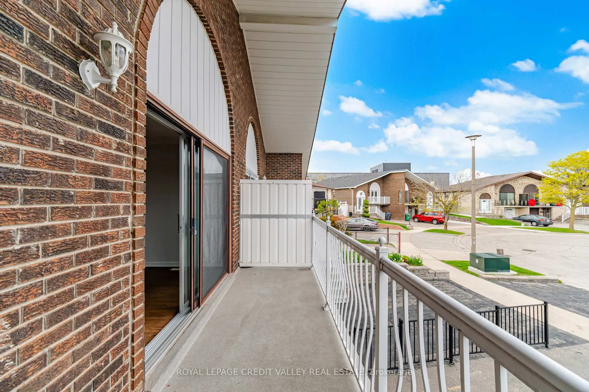 Photo 21 of 13 Cheryl Court, Brampton, Brampton North — HOMEH