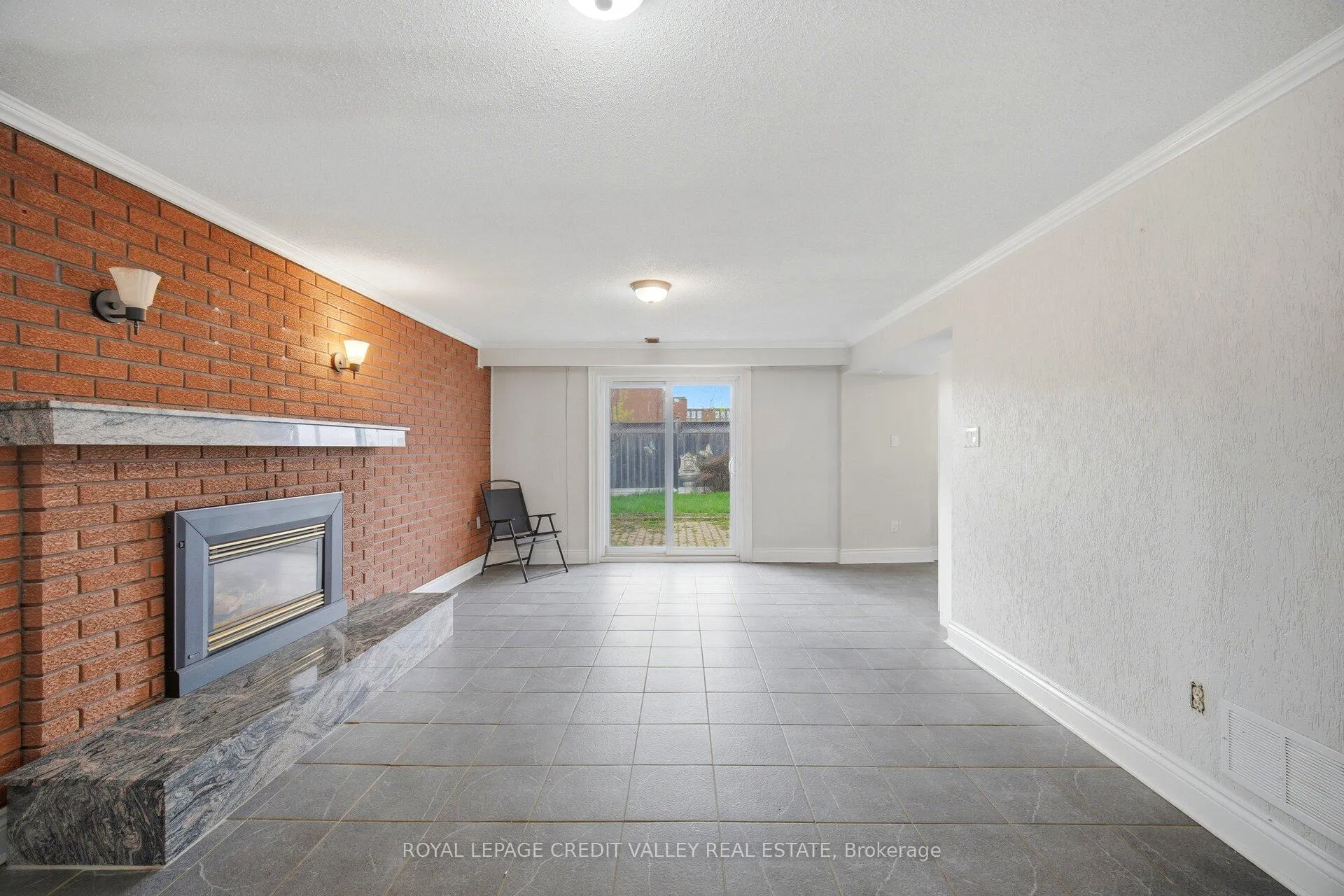 Photo 46 of 13 Cheryl Court, Brampton, Brampton North — HOMEH