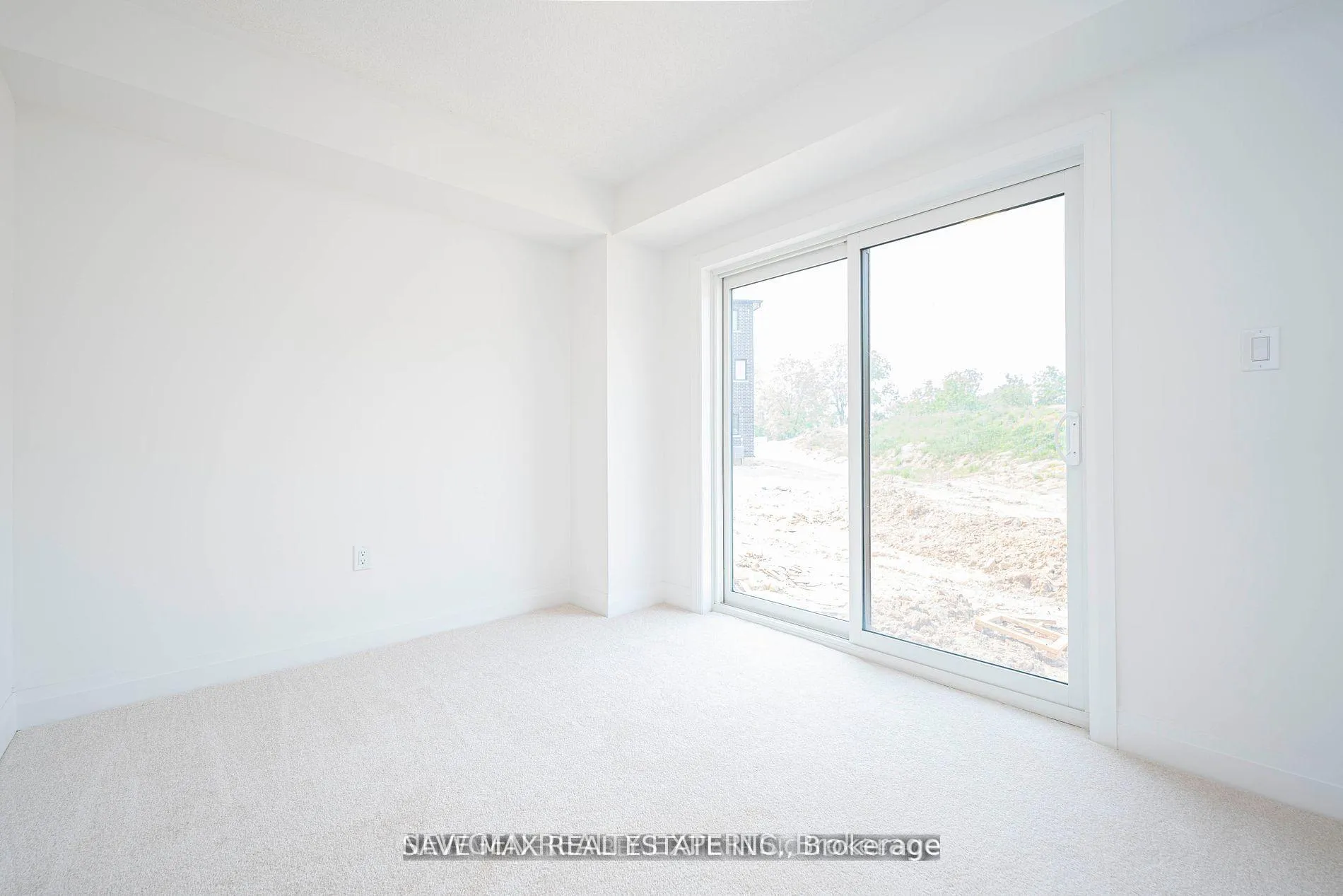 Photo 5 of 74 Windtree Way, Halton Hills, Georgetown — HOMEH