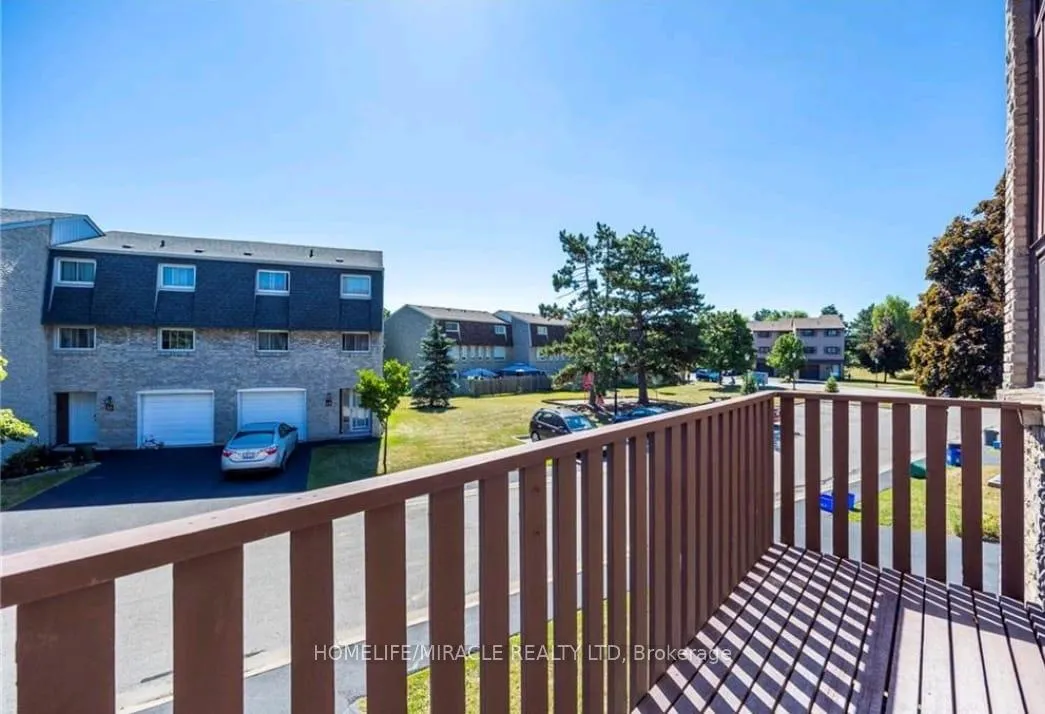 Photo 3 of Unit 38, 1250 Limeridge Road E, Hamilton, Lisgar — HOMEH