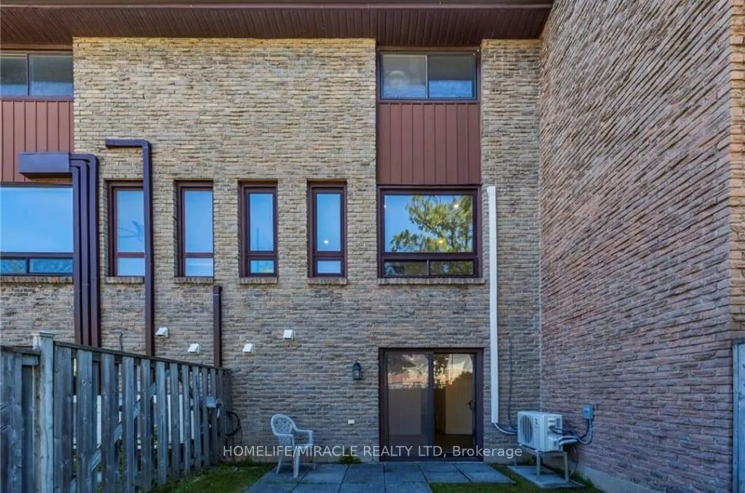 Photo 16 of Unit 38, 1250 Limeridge Road E, Hamilton, Lisgar — HOMEH