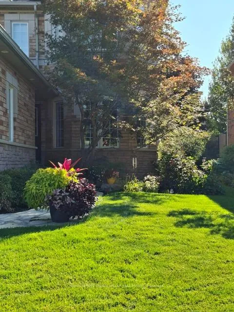 Photo 3 of 75 Royal Valley Drive S, Caledon, Rural Caledon — HOMEH