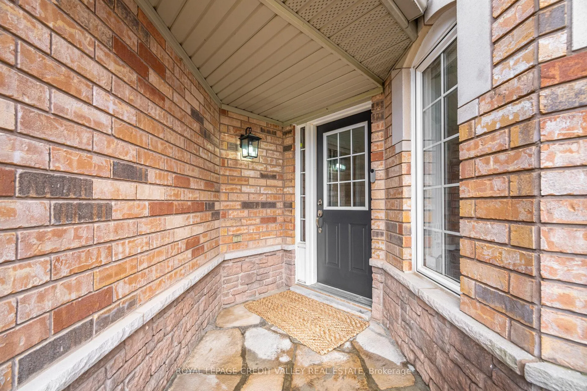 Photo 4 of 75 Royal Valley Drive S, Caledon, Rural Caledon — HOMEH