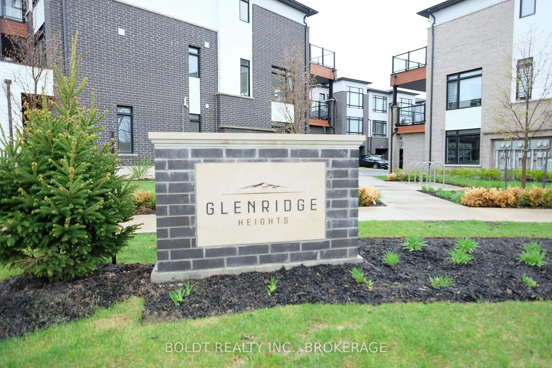 Photo 35 of 4 Sidney Rose Common, St. Catharines, Glendale/Glenridge — HOMEH