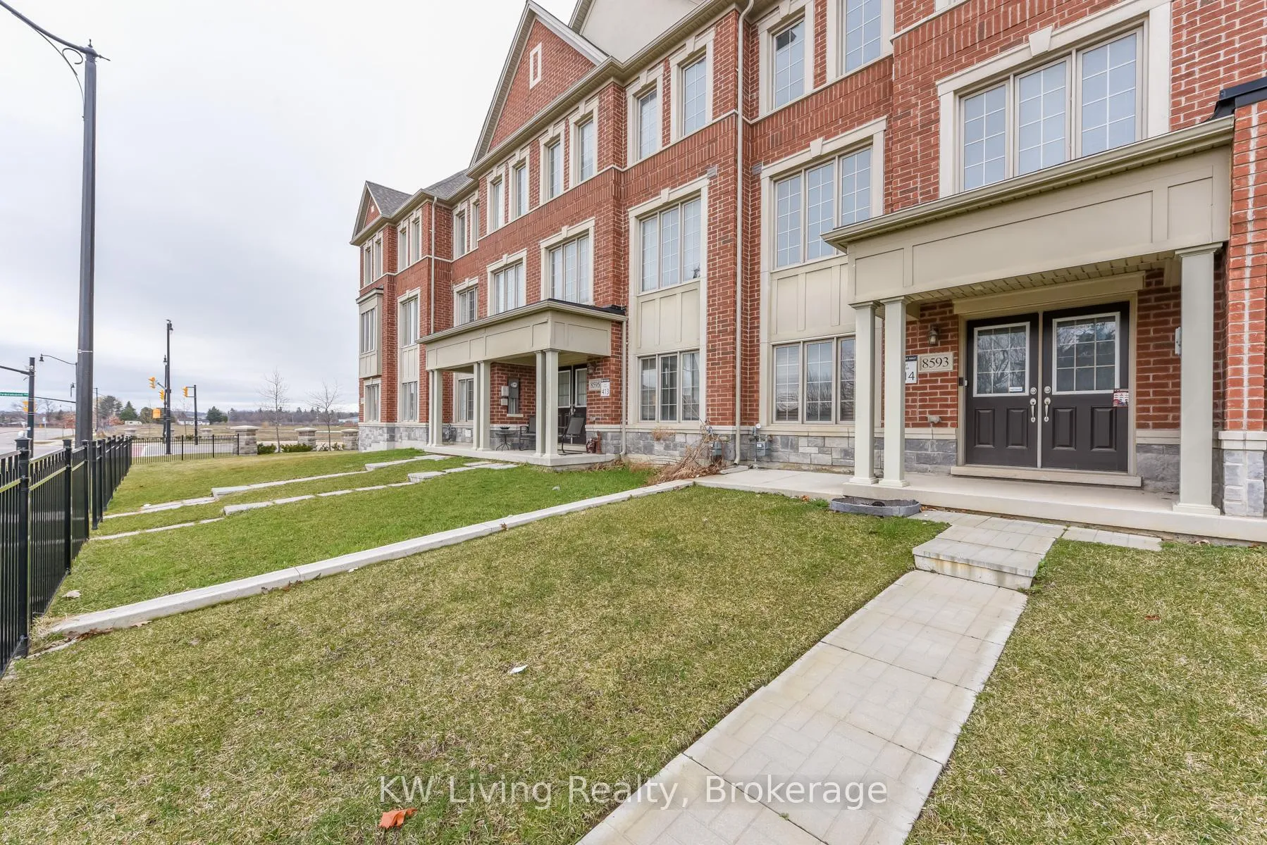 Photo 2 of 8593 Financial Drive, Brampton, Bram West — HOMEH