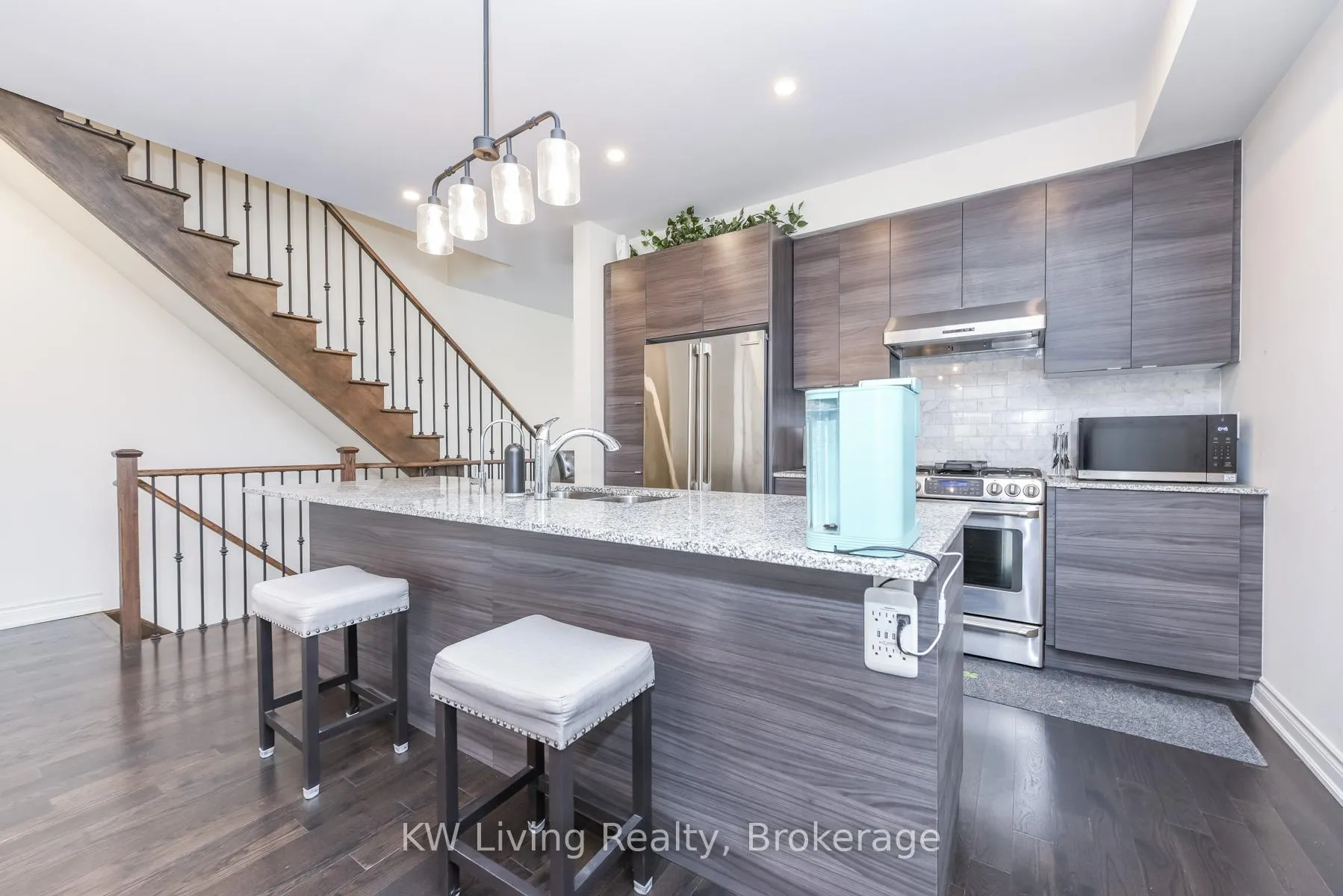 Photo 11 of 8593 Financial Drive, Brampton, Bram West — HOMEH