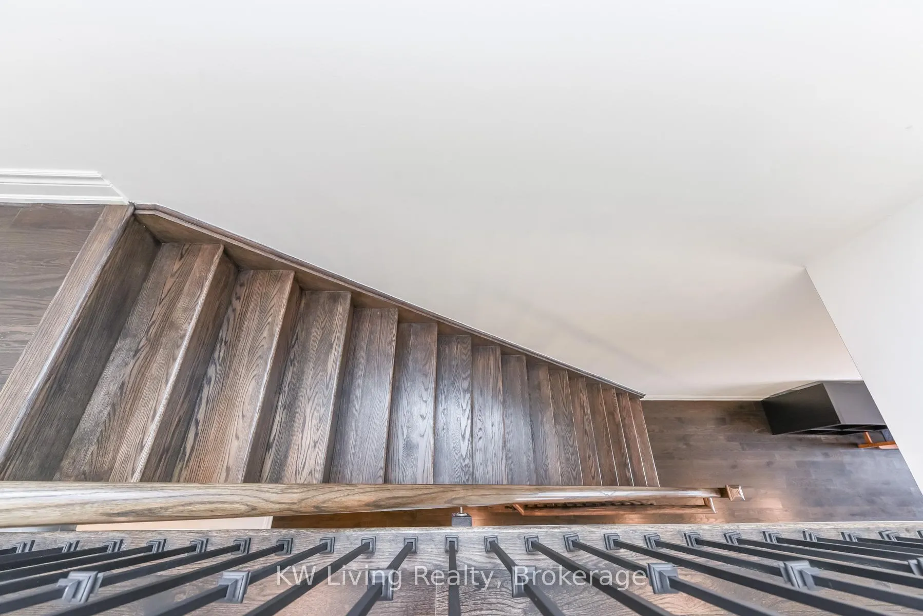 Photo 17 of 8593 Financial Drive, Brampton, Bram West — HOMEH