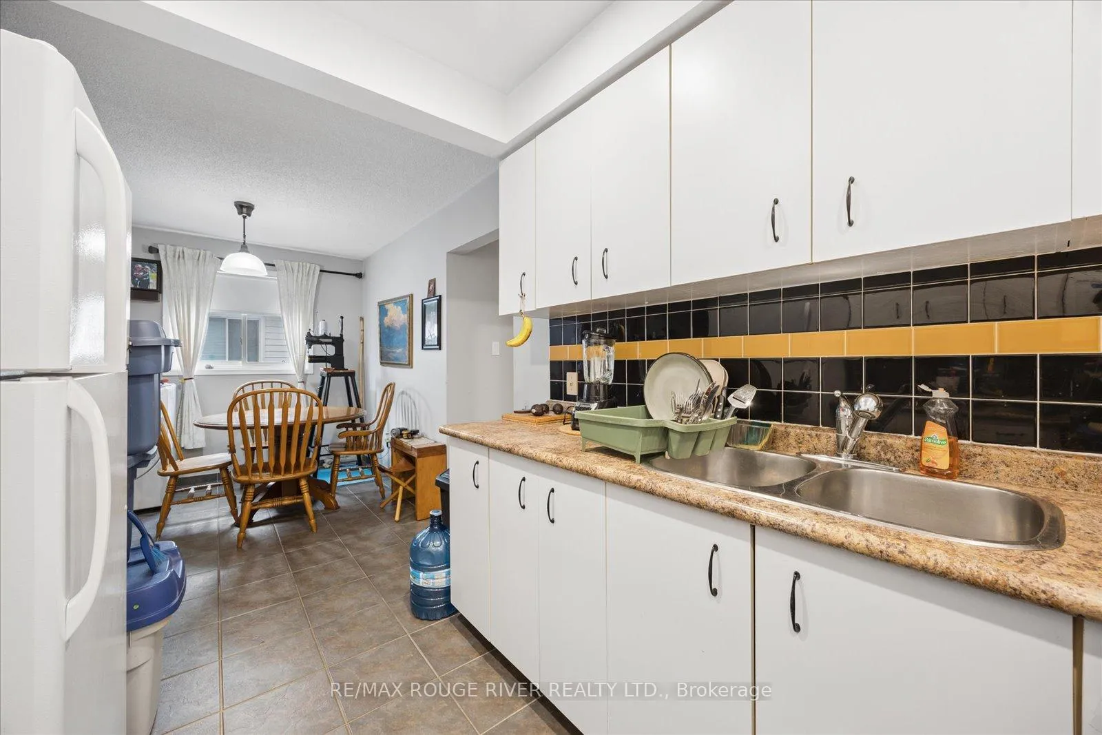 Photo 6 of 79 Broadlands Crescent, Clarington, Courtice — HOMEH