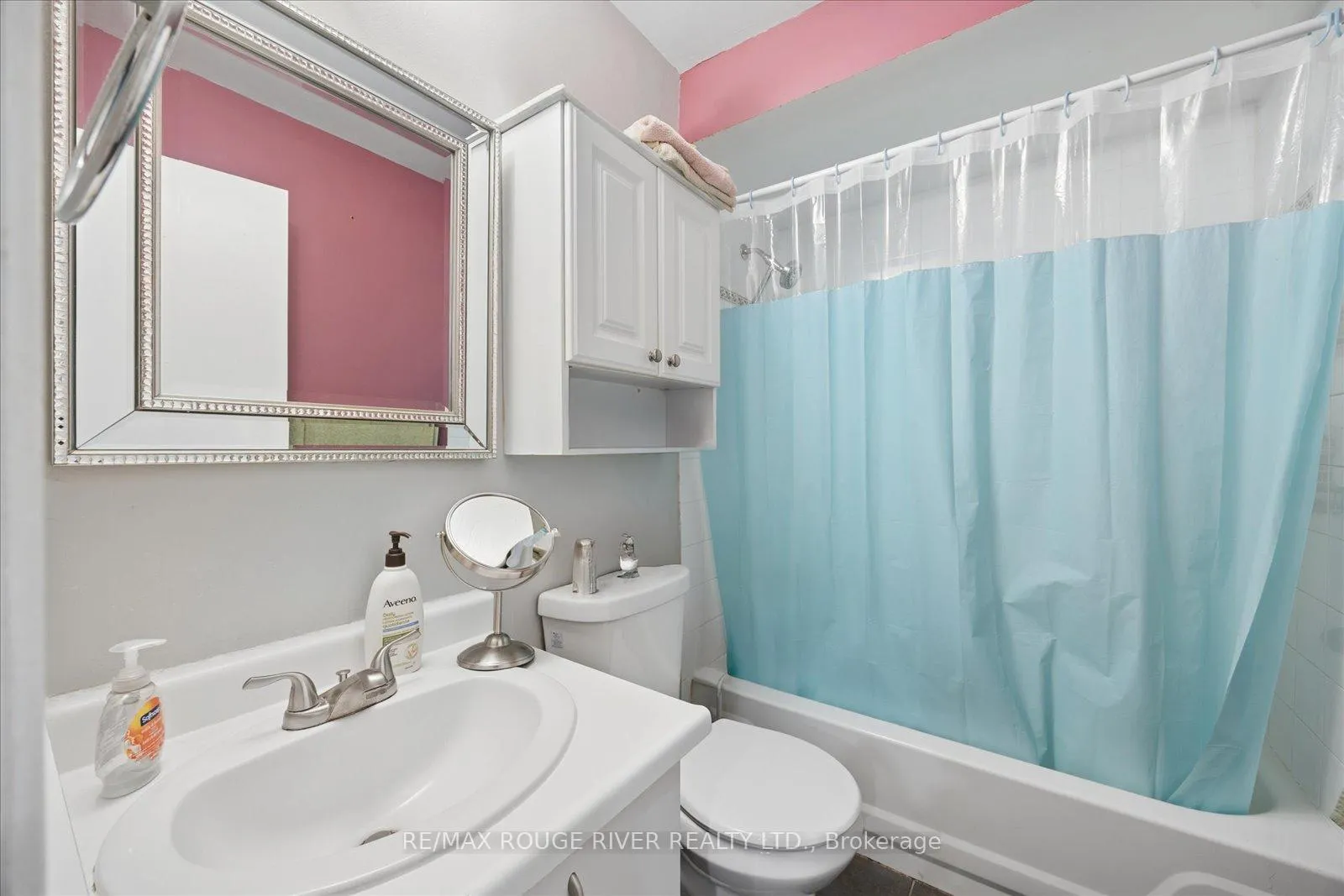 Photo 10 of 79 Broadlands Crescent, Clarington, Courtice — HOMEH
