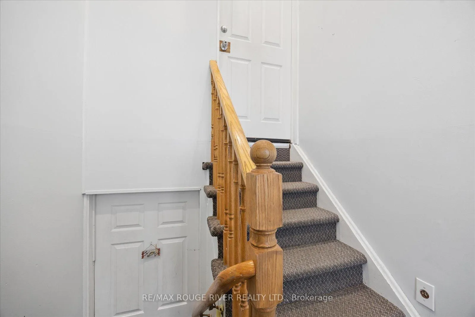 Photo 11 of 79 Broadlands Crescent, Clarington, Courtice — HOMEH