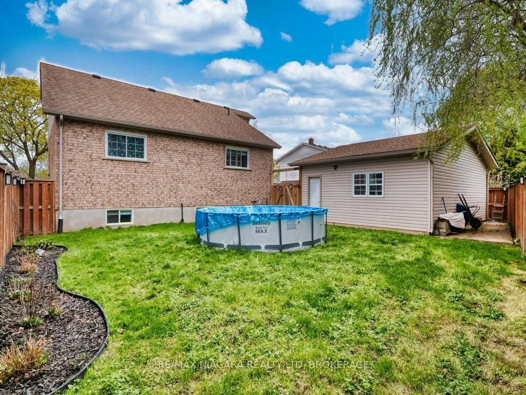 Photo 6 of 8110 Lamont Avenue, Niagara Falls, Chippawa — HOMEH