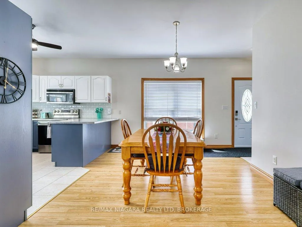 Photo 12 of 8110 Lamont Avenue, Niagara Falls, Chippawa — HOMEH