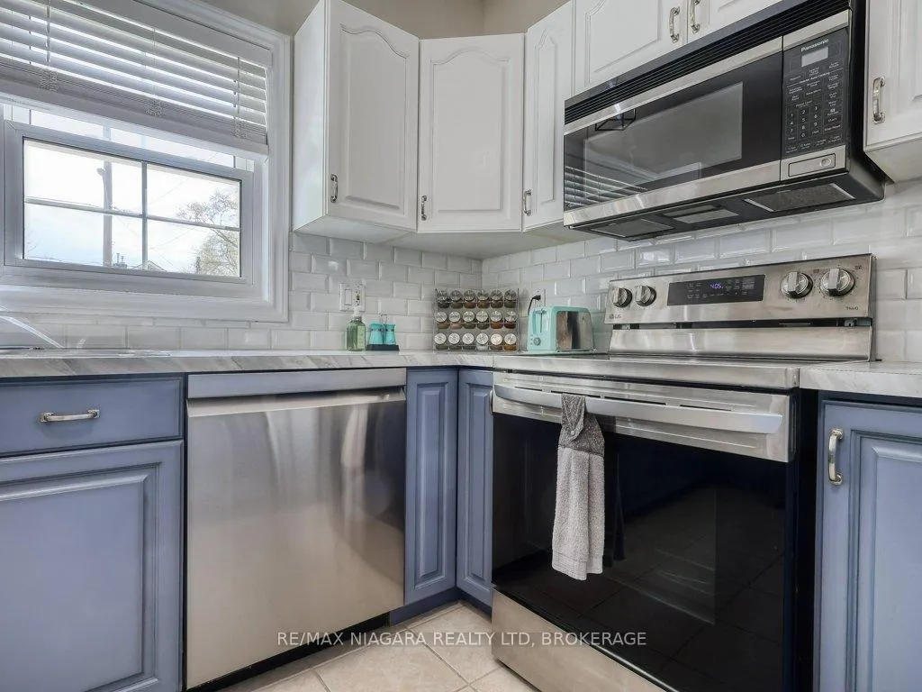 Photo 16 of 8110 Lamont Avenue, Niagara Falls, Chippawa — HOMEH