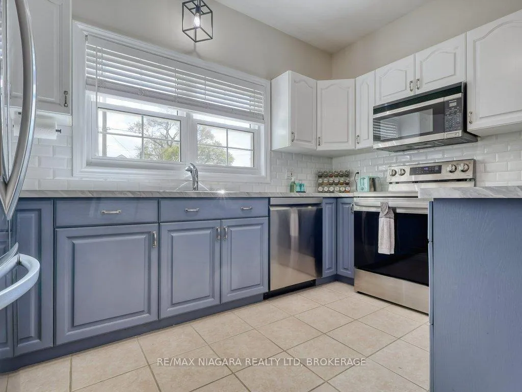 Photo 19 of 8110 Lamont Avenue, Niagara Falls, Chippawa — HOMEH