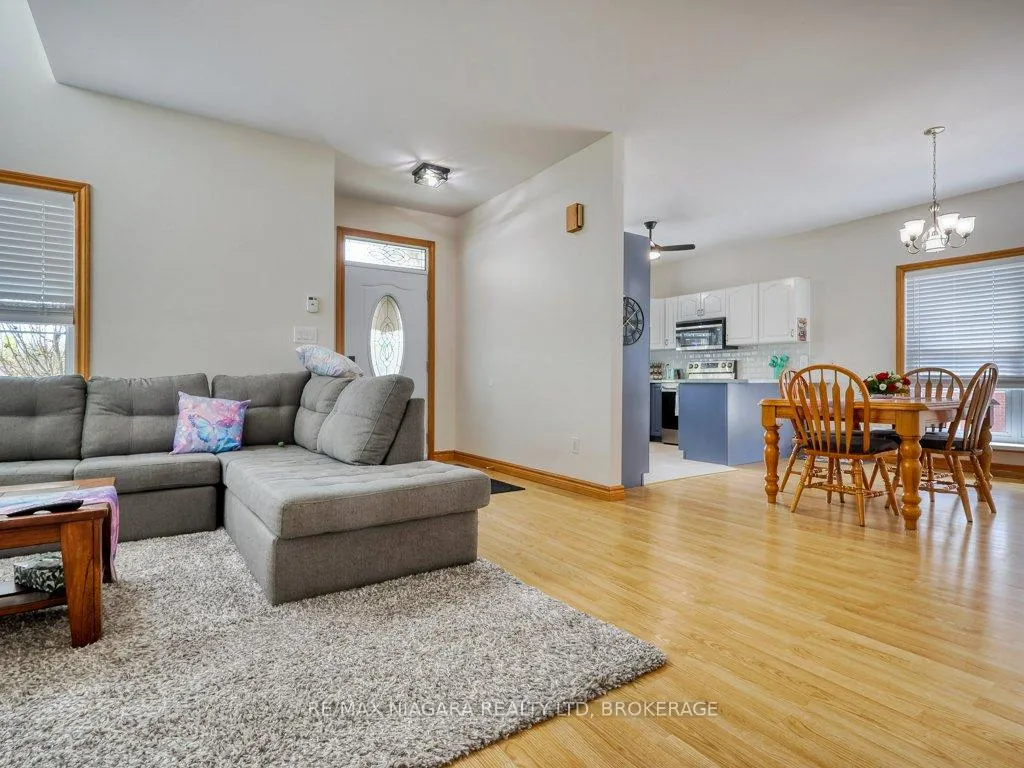 Photo 21 of 8110 Lamont Avenue, Niagara Falls, Chippawa — HOMEH