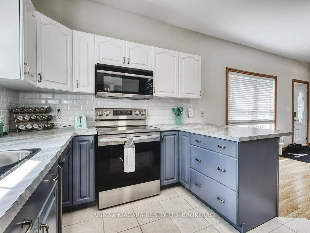 Photo 37 of 8110 Lamont Avenue, Niagara Falls, Chippawa — HOMEH