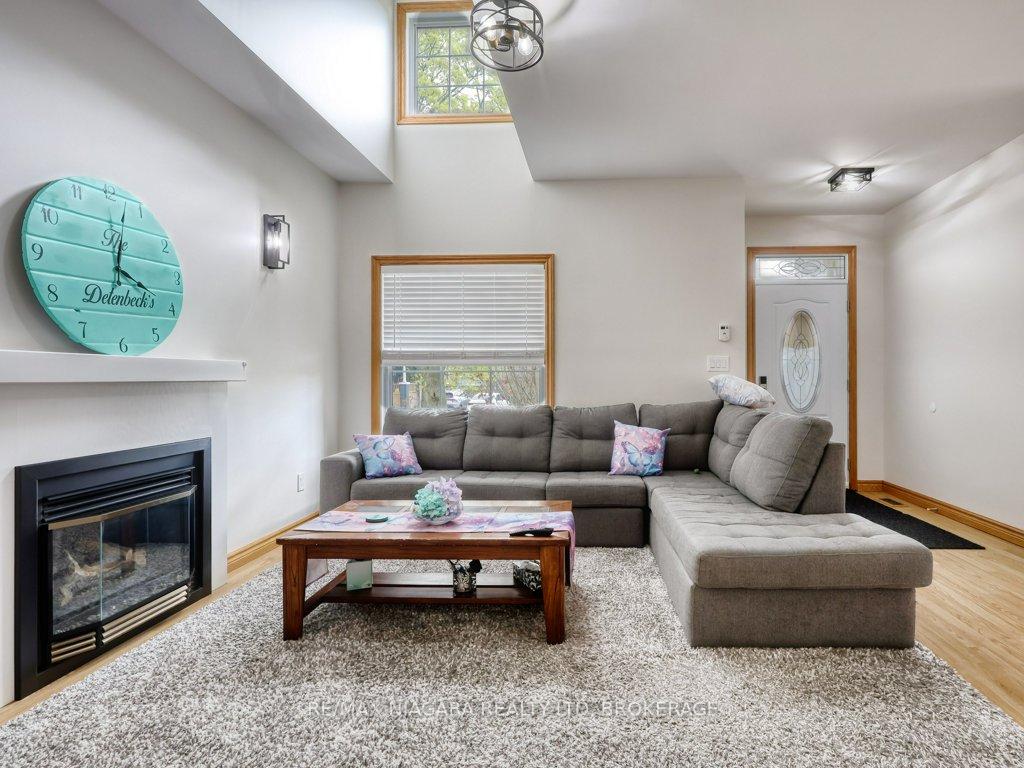 Photo 9 of 8110 Lamont Avenue, Niagara Falls, Chippawa — HOMEH