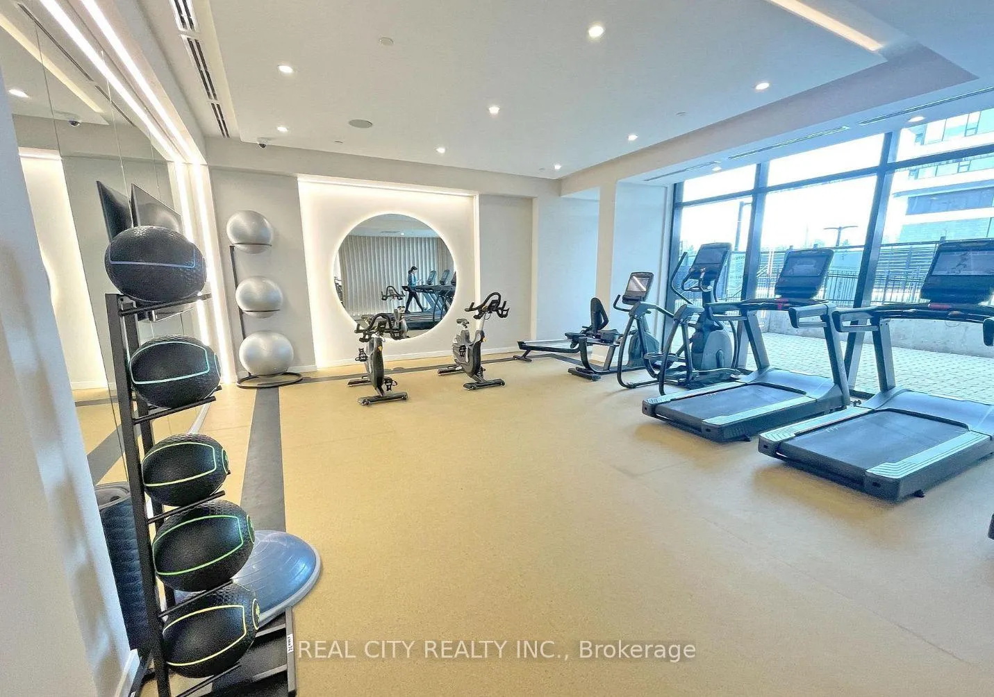 Photo 10 of Unit 512, 8188 Yonge Street, Vaughan, Uplands — HOMEH