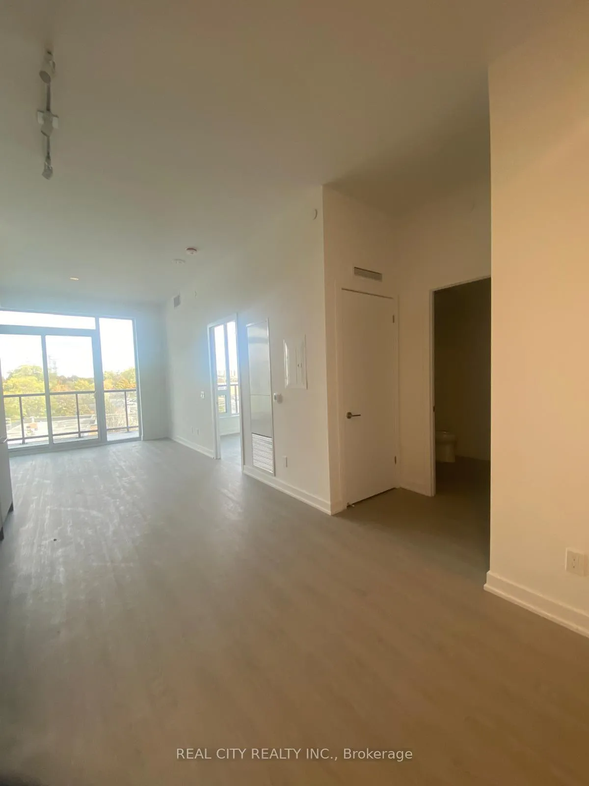 Photo 17 of Unit 512, 8188 Yonge Street, Vaughan, Uplands — HOMEH