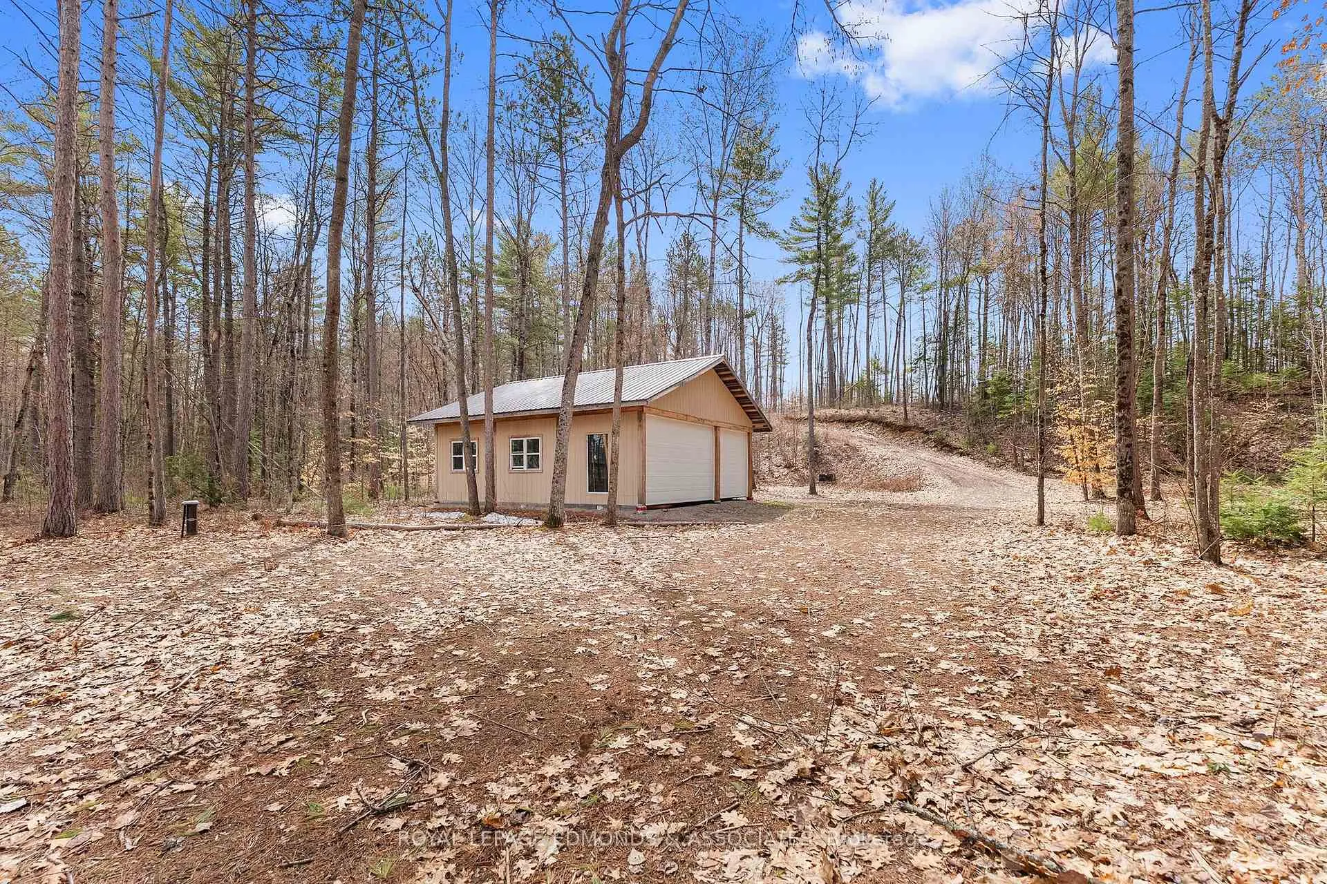 Photo 35 of 290 Hennessy Trail, Whitewater Region, Whitewater Region — HOMEH