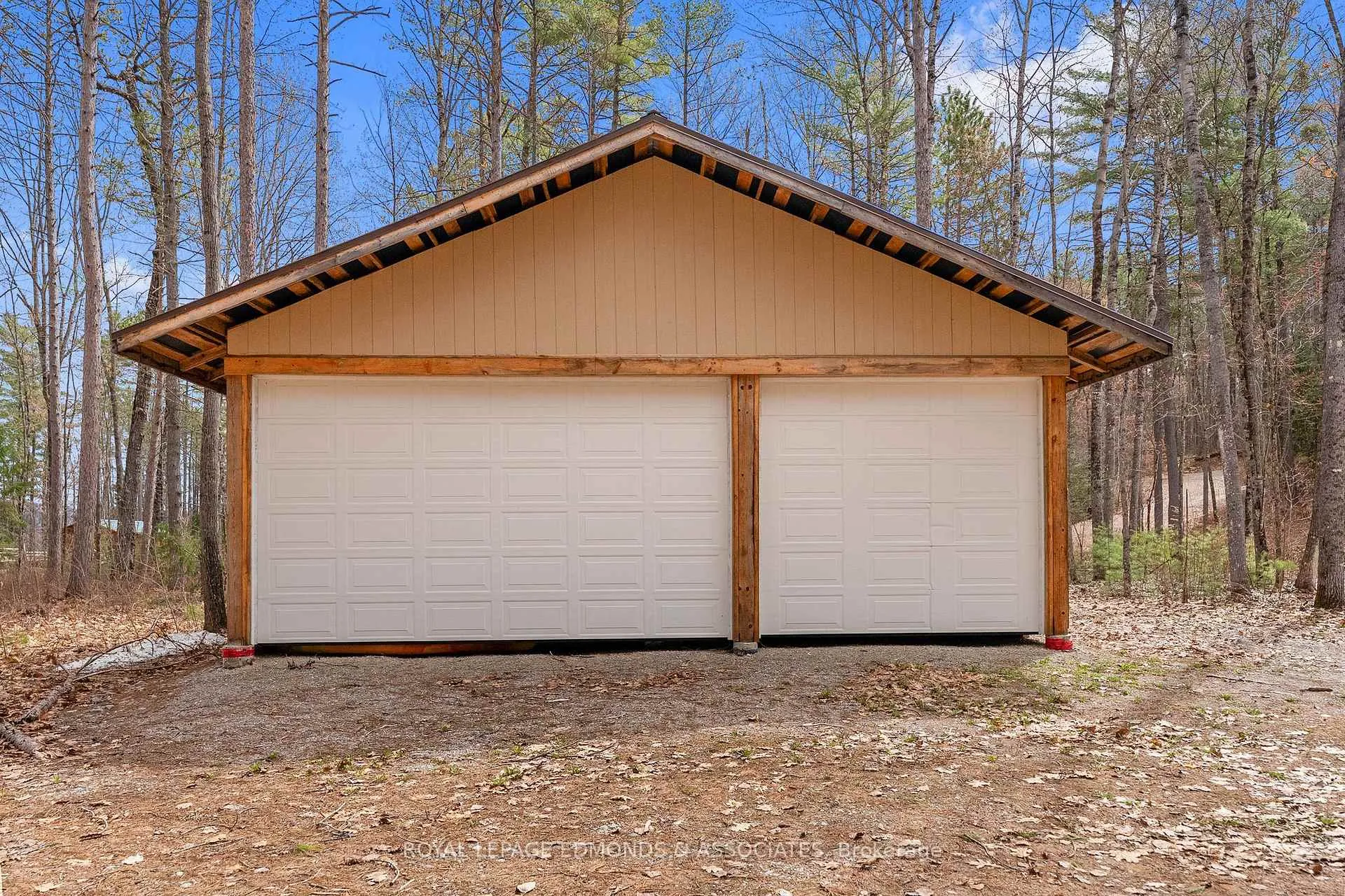 Photo 43 of 290 Hennessy Trail, Whitewater Region, Whitewater Region — HOMEH