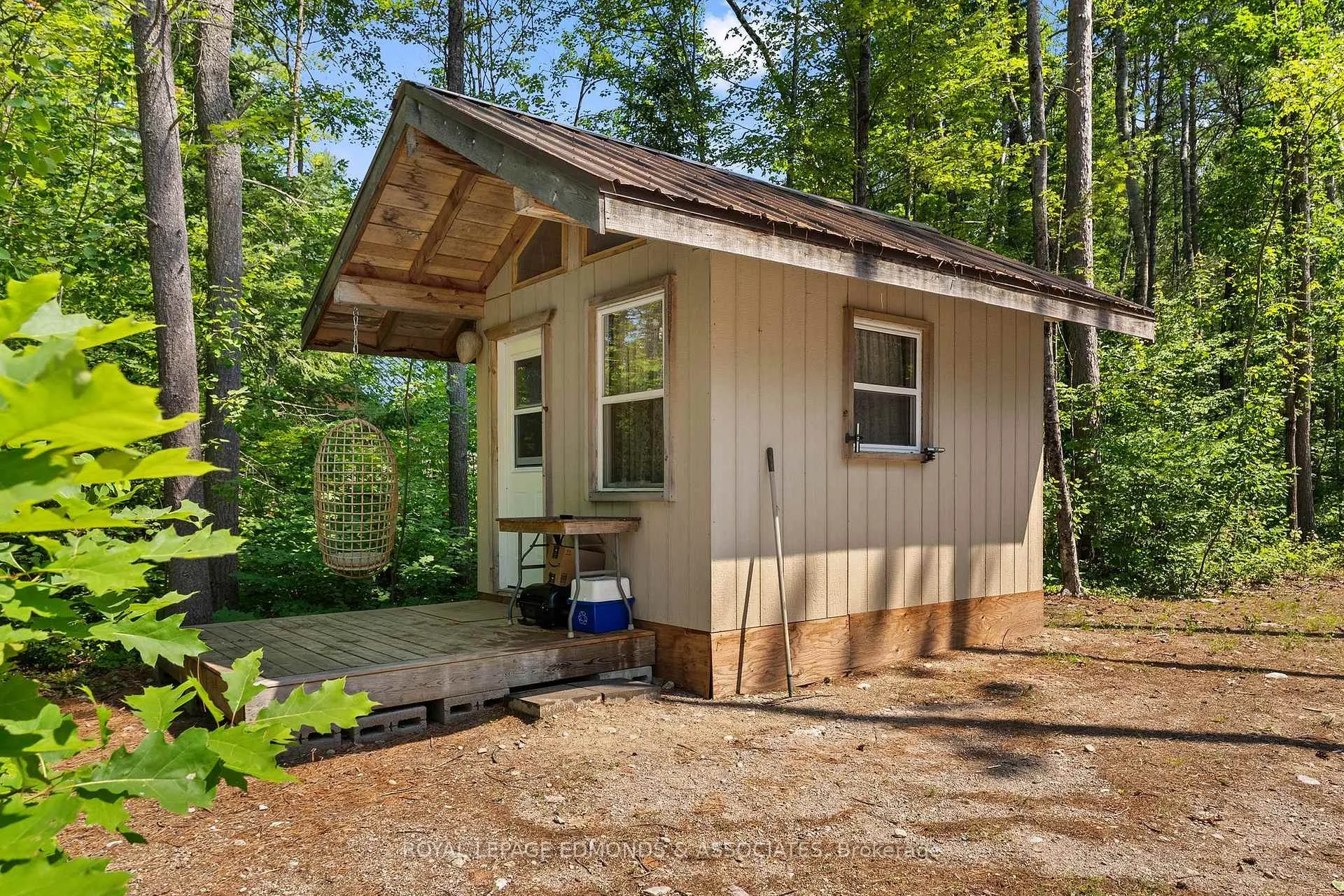 Photo 4 of 290 Hennessy Trail, Whitewater Region, Whitewater Region — HOMEH