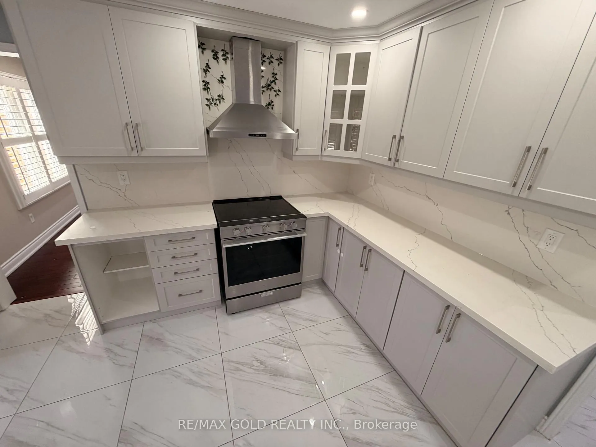 Photo 11 of Unit Main Floor, 11 Sunforest Drive, Brampton, Heart Lake West — HOMEH