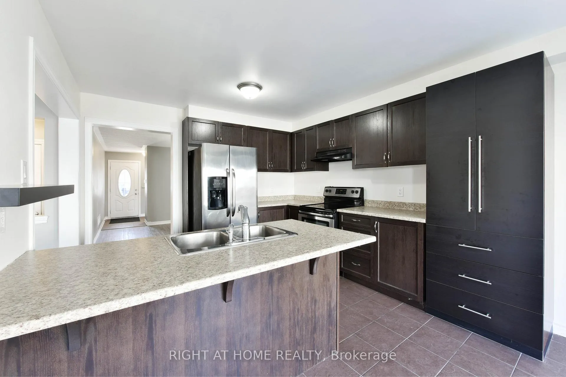 Photo 12 of 348 Gallantry Way, Ottawa, Stittsville (North) — HOMEH