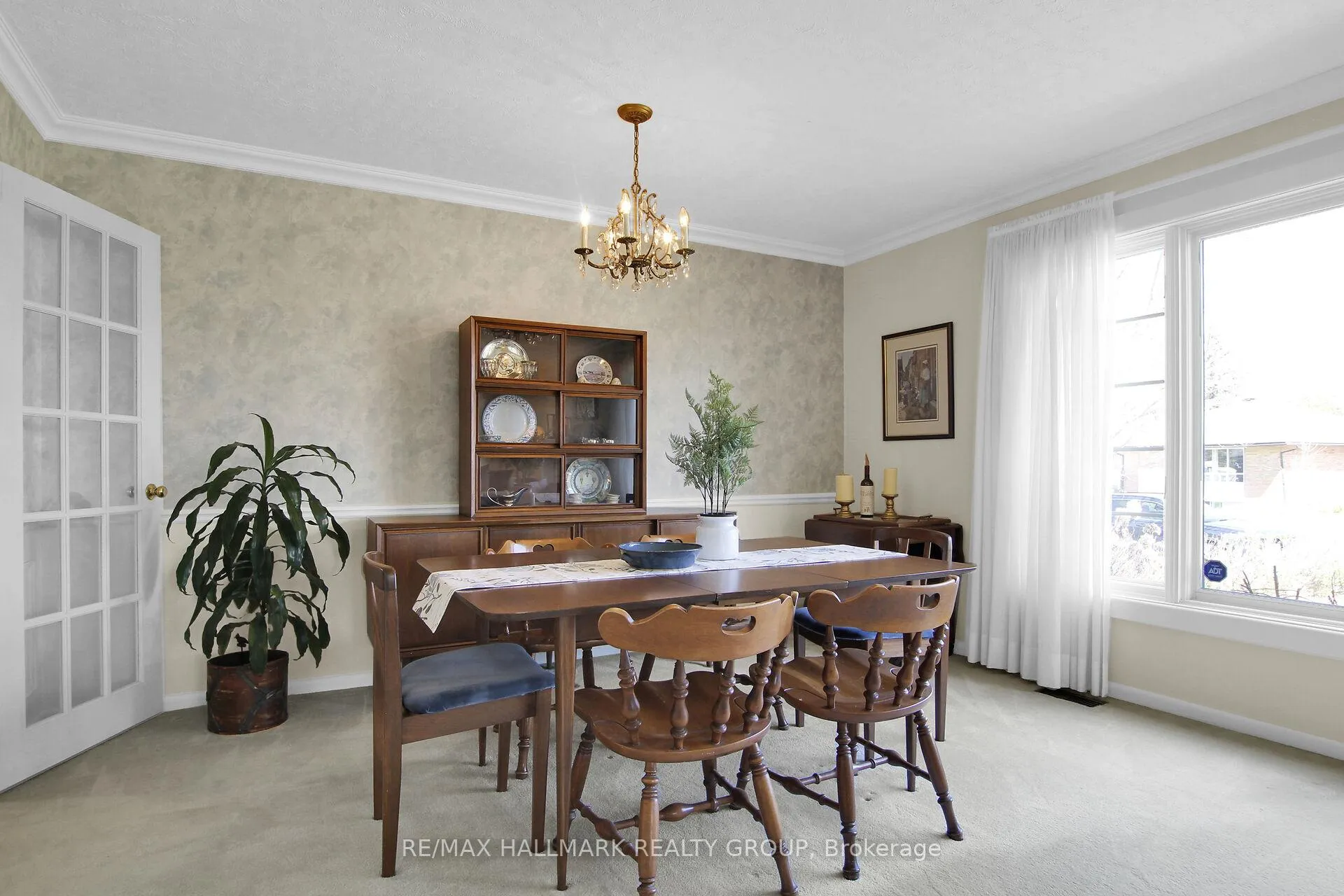 Photo 12 of 1320 Rustic Drive, Ottawa, Parkway Park — HOMEH