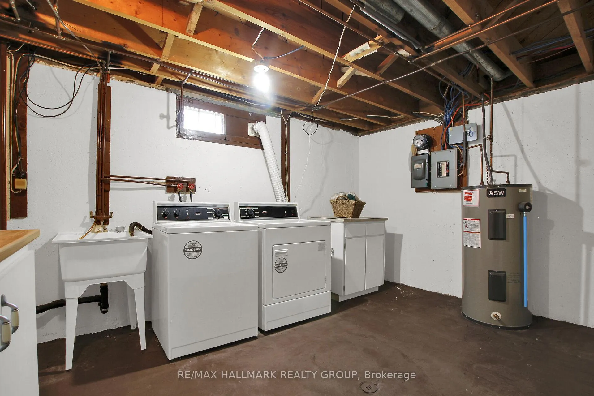 Photo 36 of 1320 Rustic Drive, Ottawa, Parkway Park — HOMEH
