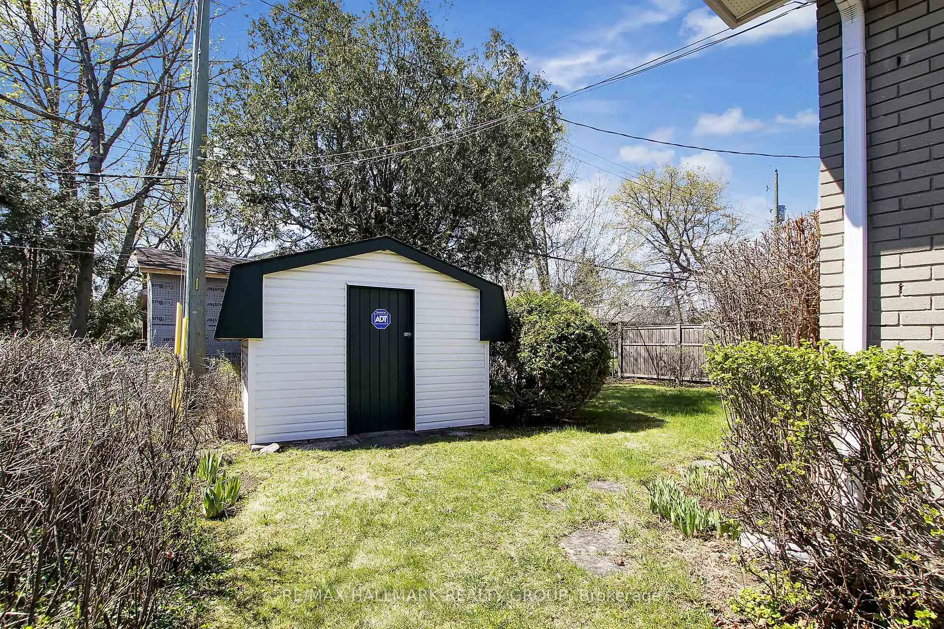 Photo 38 of 1320 Rustic Drive, Ottawa, Parkway Park — HOMEH