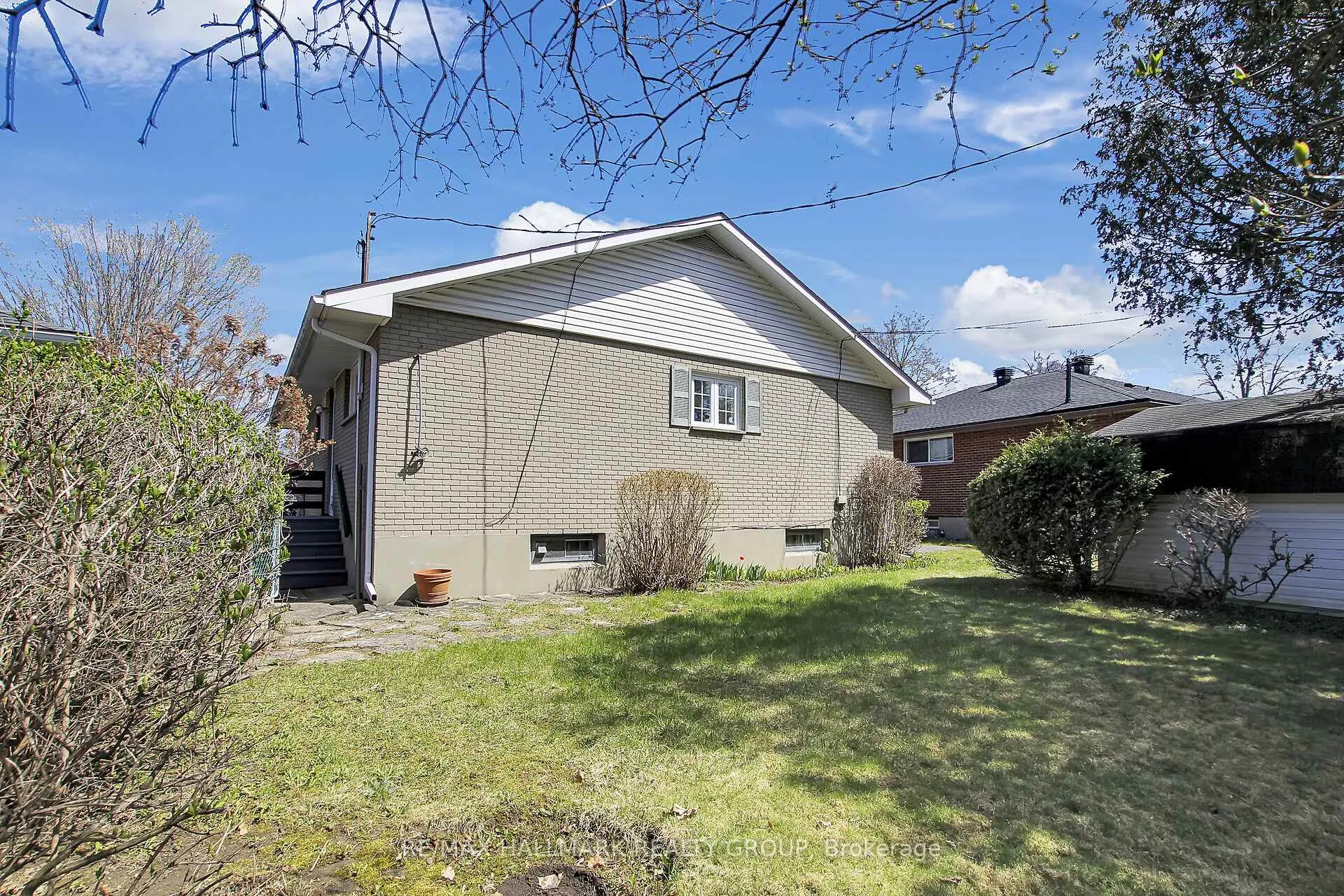 Photo 40 of 1320 Rustic Drive, Ottawa, Parkway Park — HOMEH