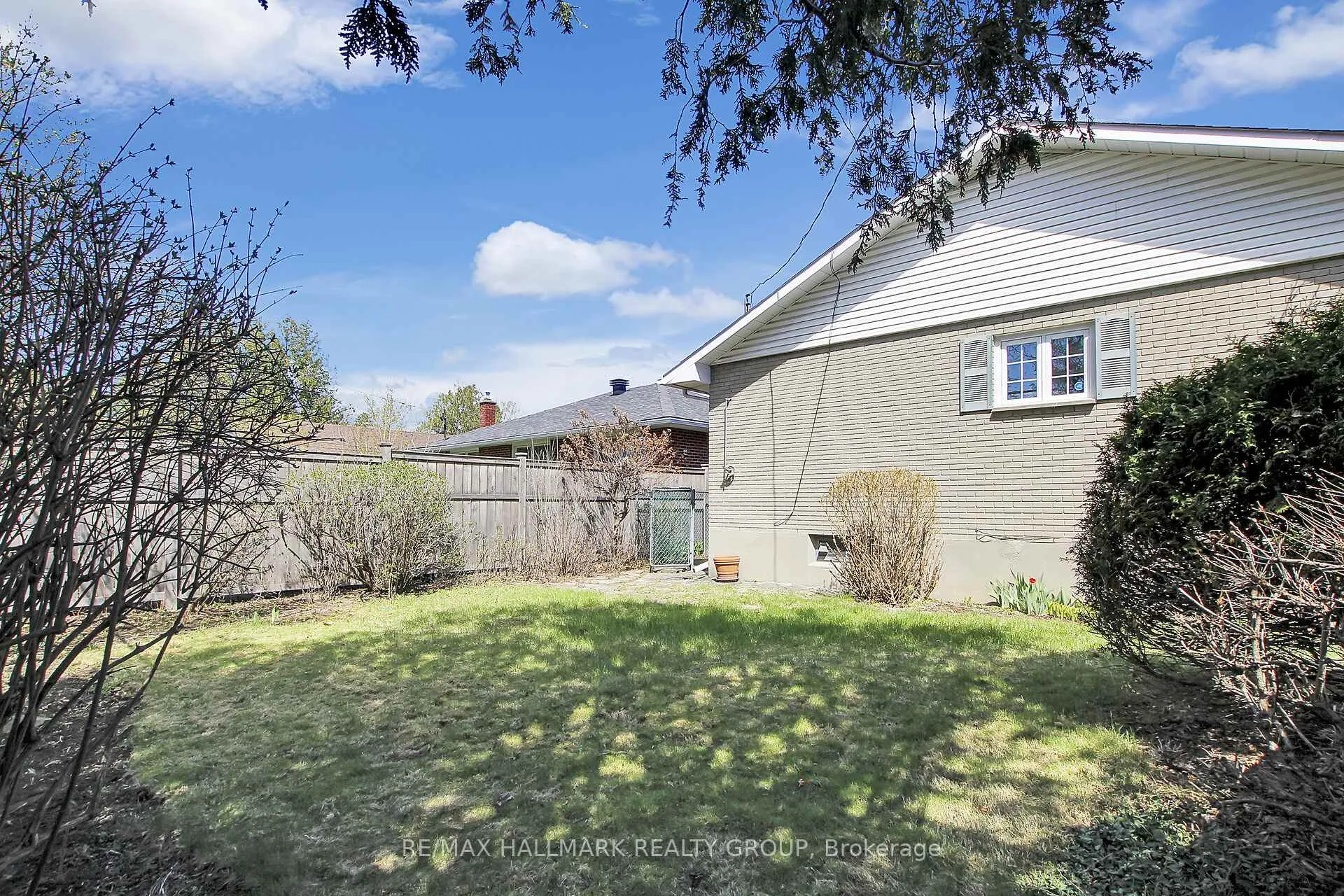 Photo 41 of 1320 Rustic Drive, Ottawa, Parkway Park — HOMEH